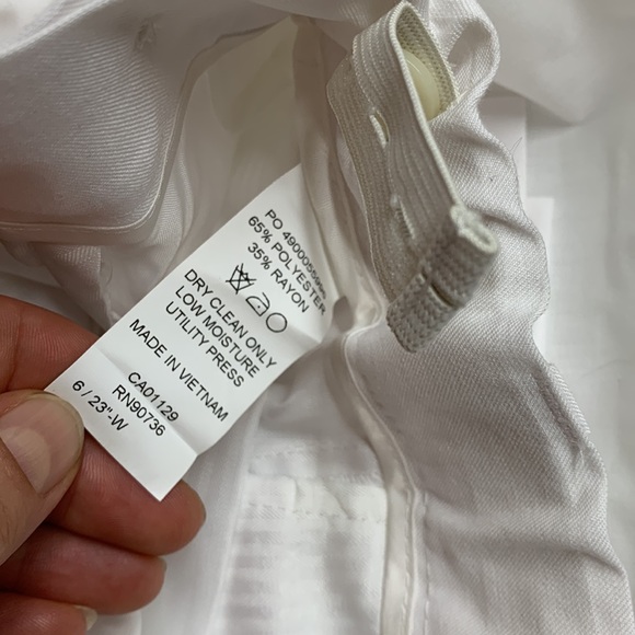 NWOT Andrew Marc New York White Suit with Tuxedo Shirt and Bow Tie - Picture 10 of 12